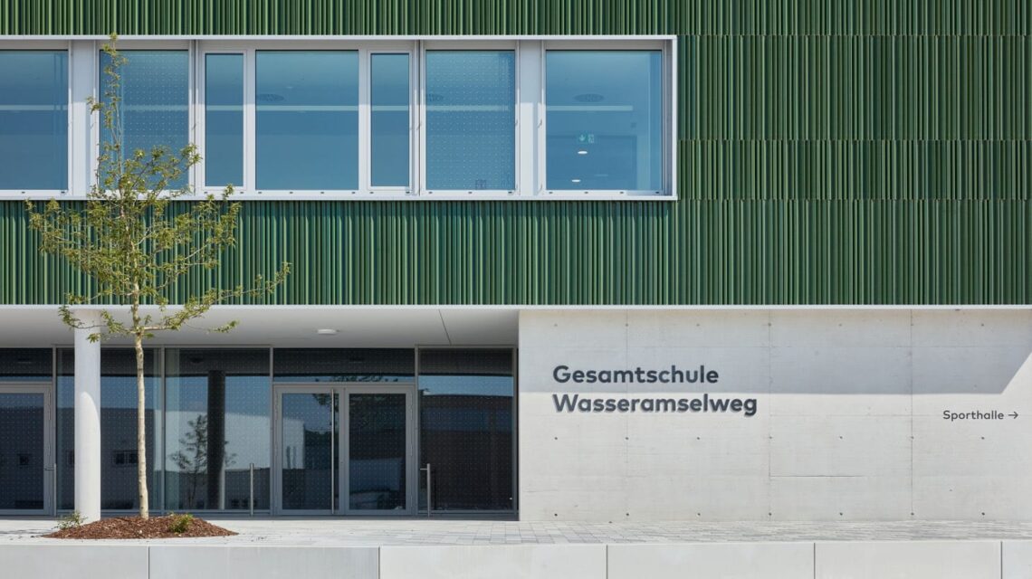 Aussenansicht Gesamtschule Wasseramselweg Köln
